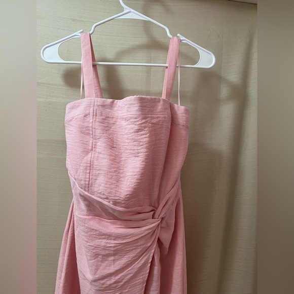 🔴 Miami Elegant Pink Sleeveless Dress with Open Front Slit Size Medium - Picture 2 of 7